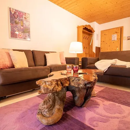 Haus Padrun 1 *